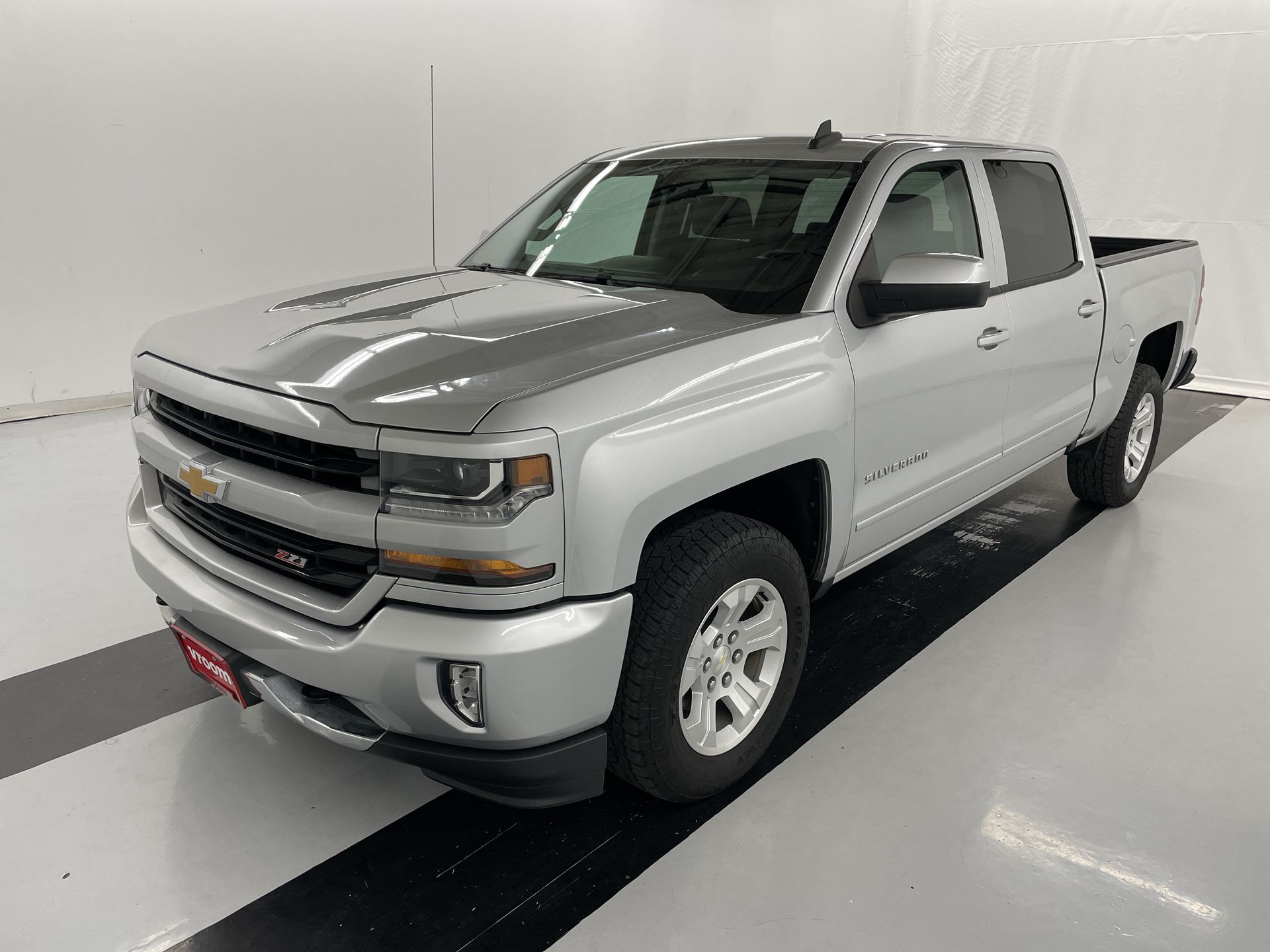 Chevrolet Silverado Pick-Up Weiss 4 Generation Ab 2018 1/24 Welly Modell Auto m 
