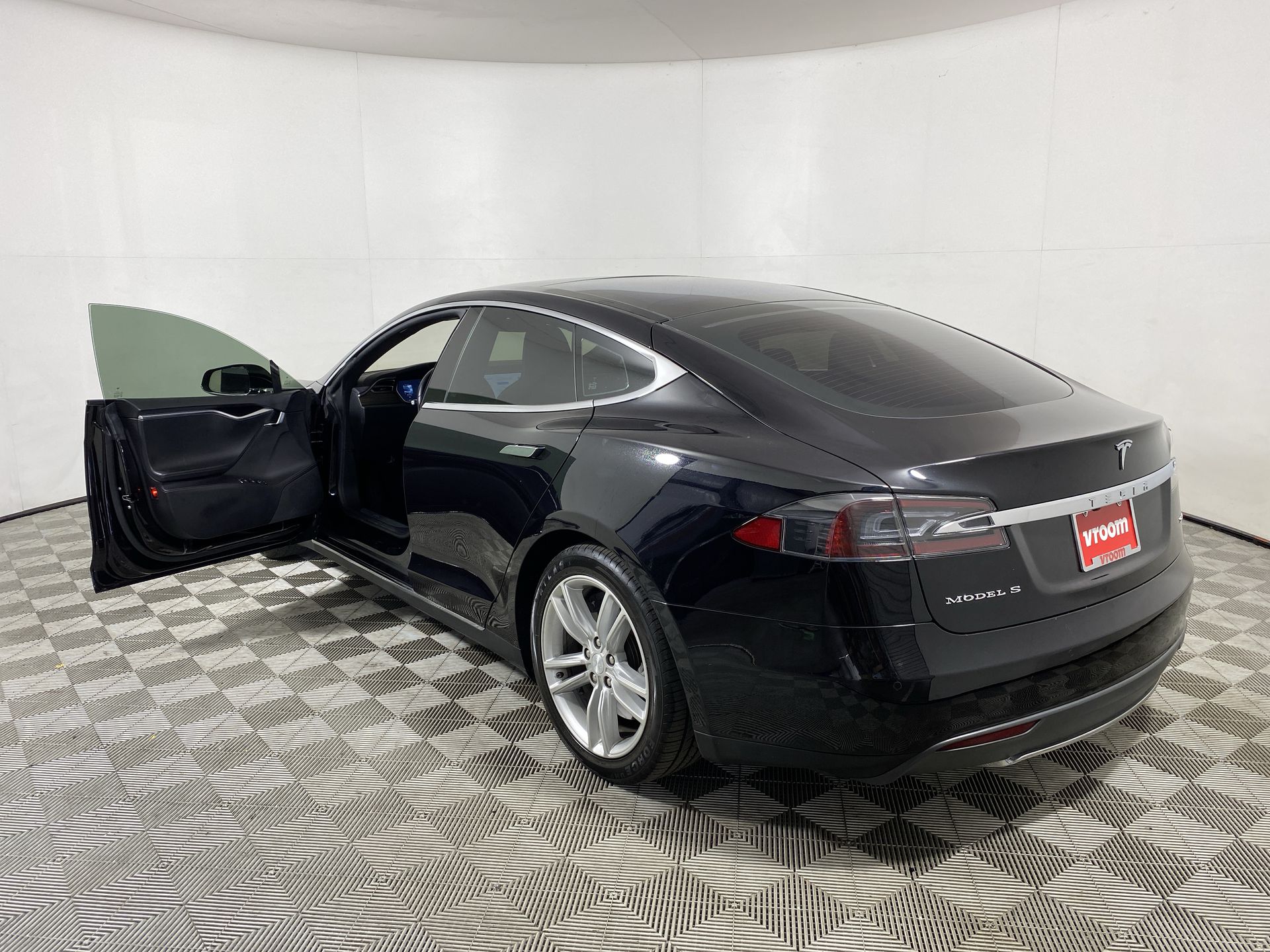 2016 Tesla Model S ad 5YJSA1E23GF 1336
